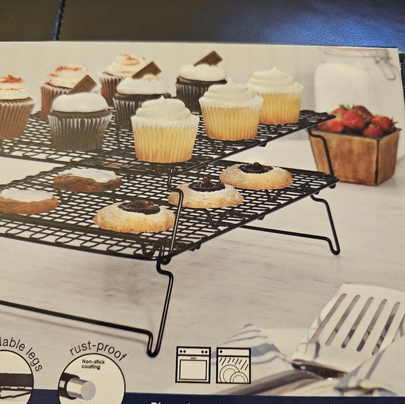 MIU Foldable & stackable Cooling Rack, 2-pack - Picture 4 of 4